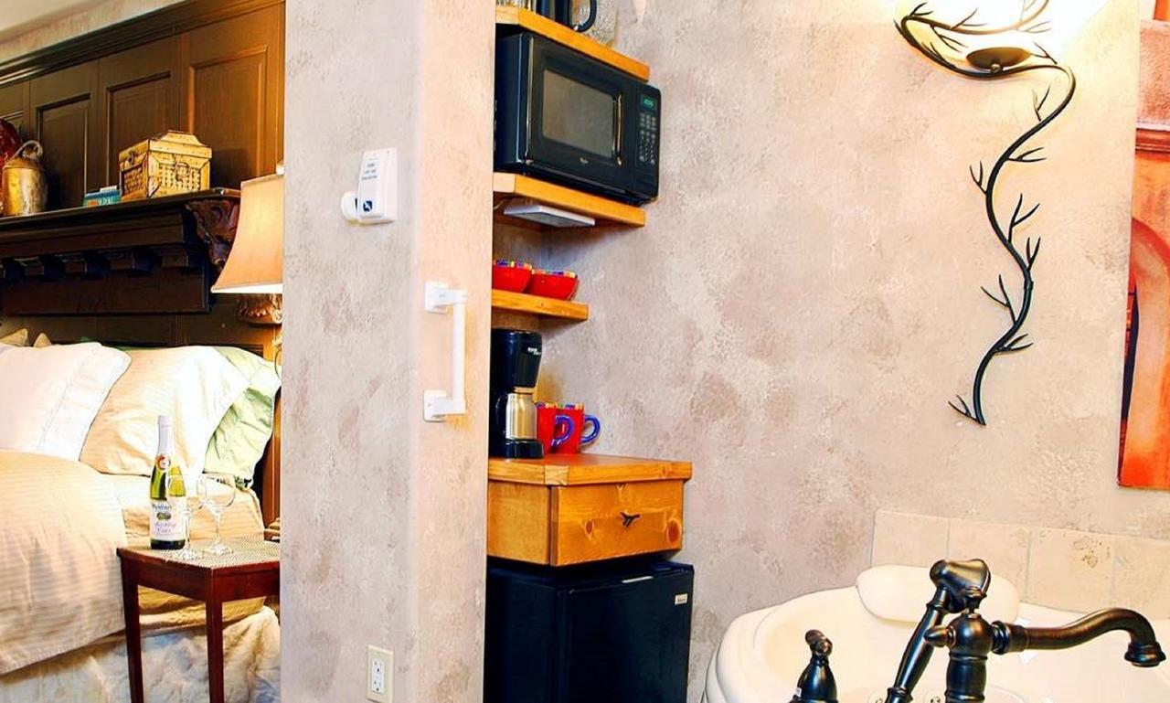 Prairieside Suites Luxury Bed & Breakfast 格兰维尔 外观 照片