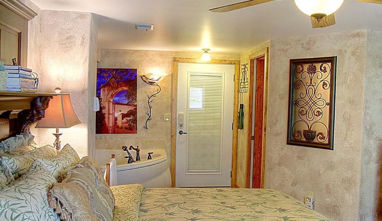 Prairieside Suites Luxury Bed & Breakfast 格兰维尔 外观 照片