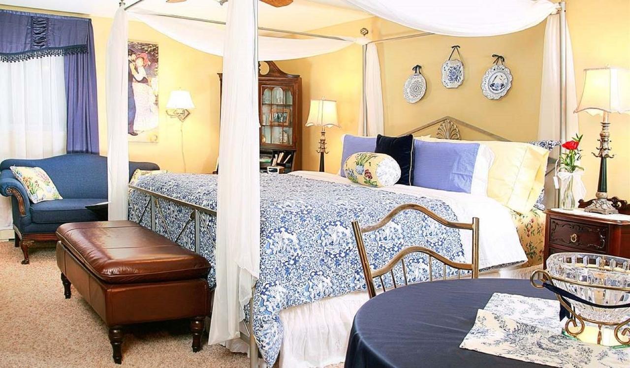 Prairieside Suites Luxury Bed & Breakfast 格兰维尔 外观 照片