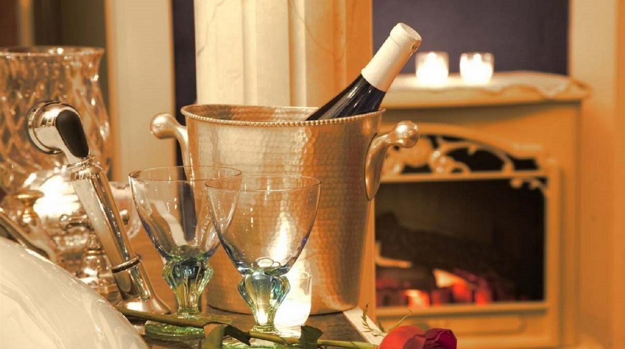 Prairieside Suites Luxury Bed & Breakfast 格兰维尔 外观 照片