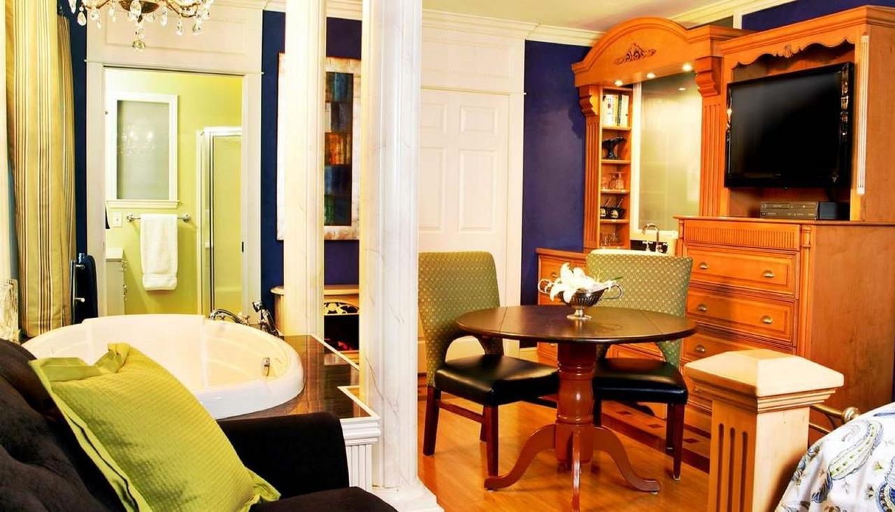 Prairieside Suites Luxury Bed & Breakfast 格兰维尔 外观 照片